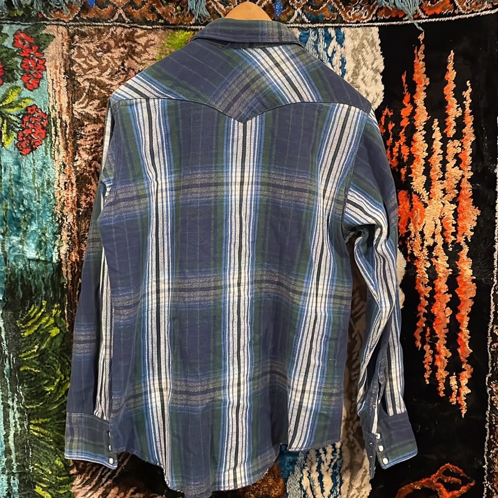 Wrangler button up - Picture 4 of 5
